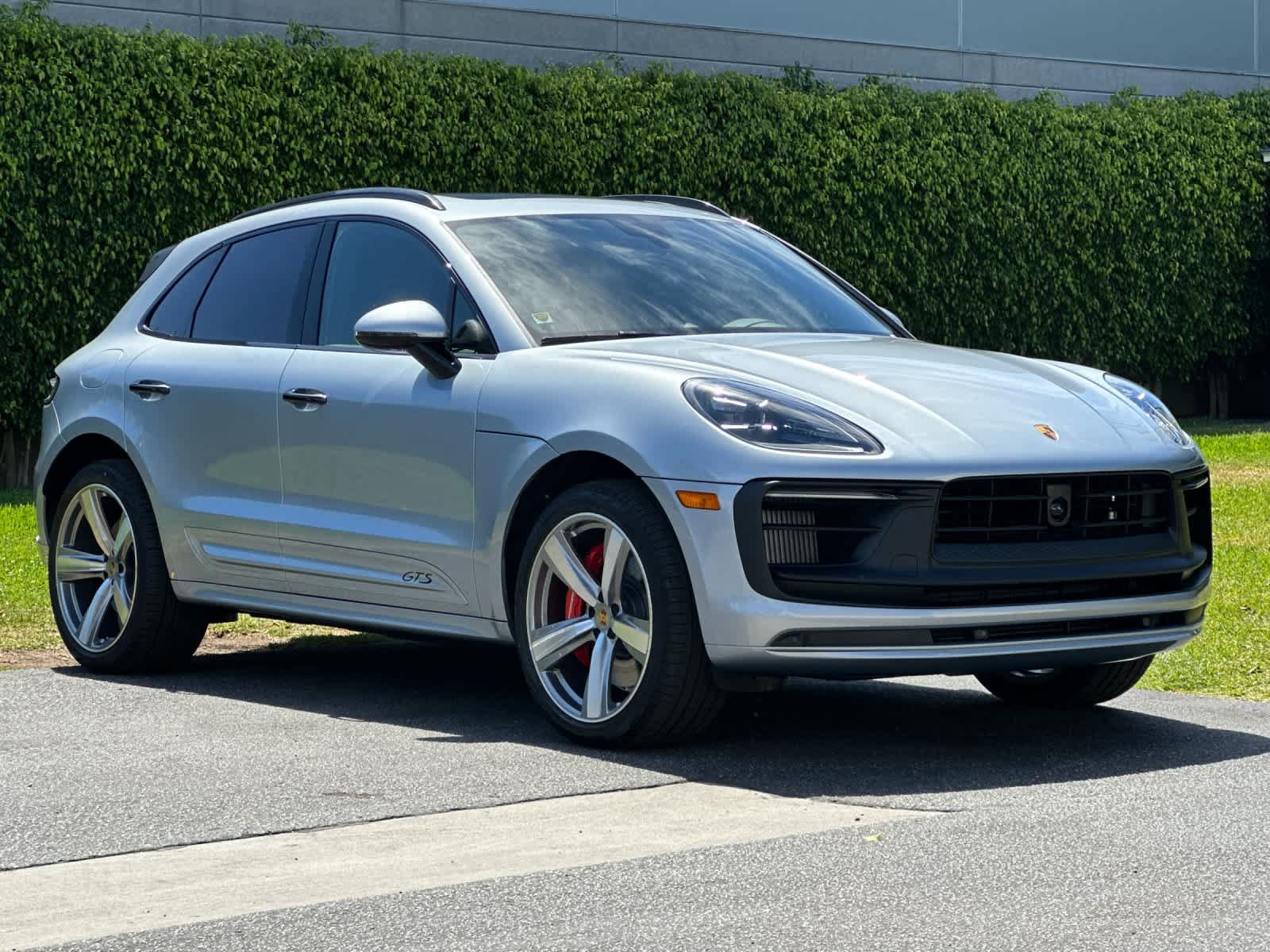 New 2026 Porsche Macan GTS AWD/4WD image 10