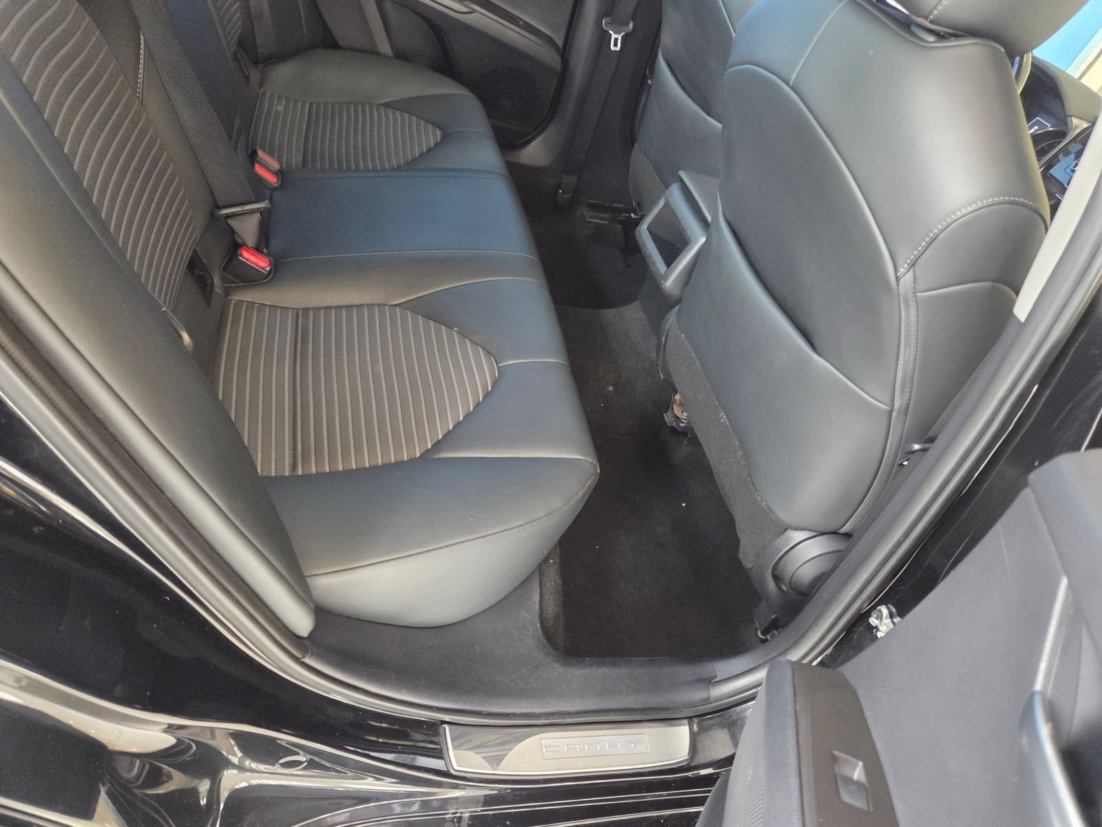 Used 2024 Toyota Camry SE FWD image 24