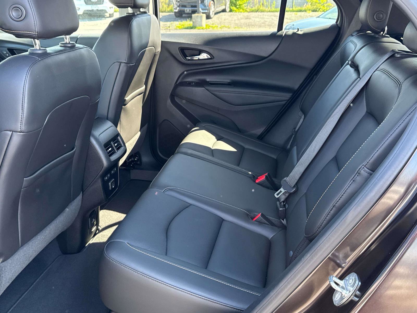 Used 2020 Chevrolet Equinox Premier FWD image 21