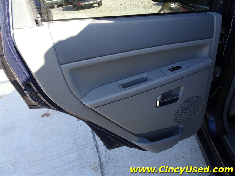 Used 2006 Jeep Grand Cherokee Limited AWD/4WD image 28