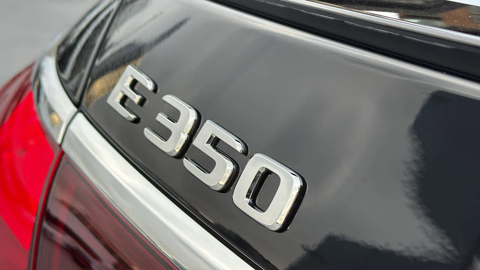 New 2026 Mercedes-Benz E 350 4MATIC Sedan image 9