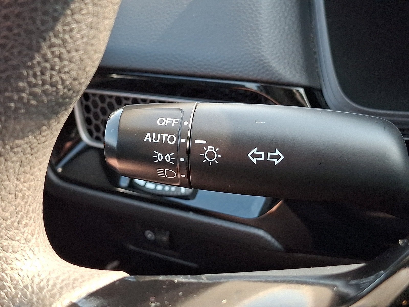 Used 2025 Honda Civic LX image 25