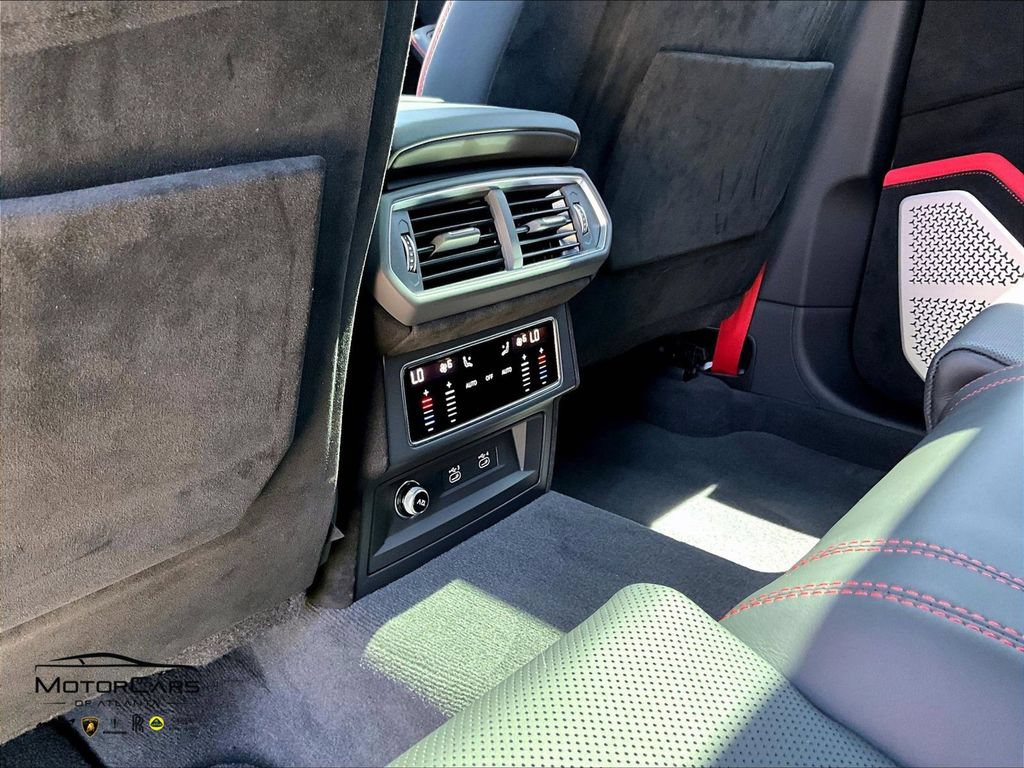 Used 2024 Lamborghini Urus Performante AWD/4WD image 28