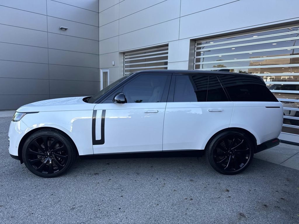 Certified 2025 Land Rover Range Rover SE AWD/4WD image 4