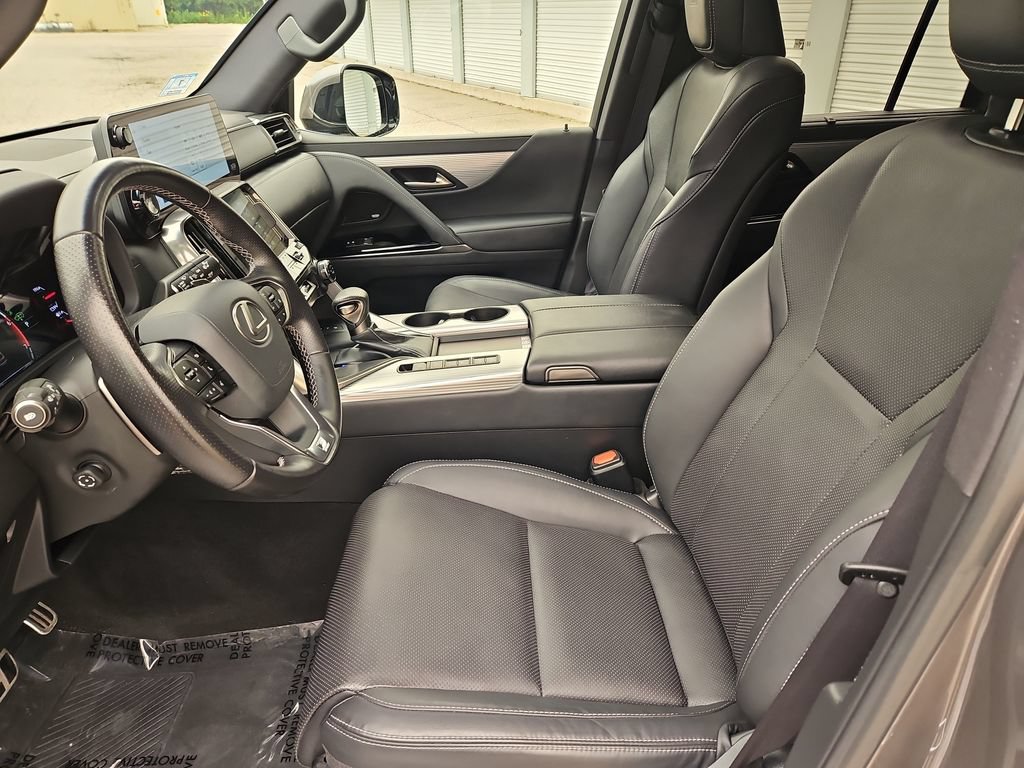 Used 2023 Lexus LX 600 F Sport w/ Accessory Package (P3) AWD/4WD image 4