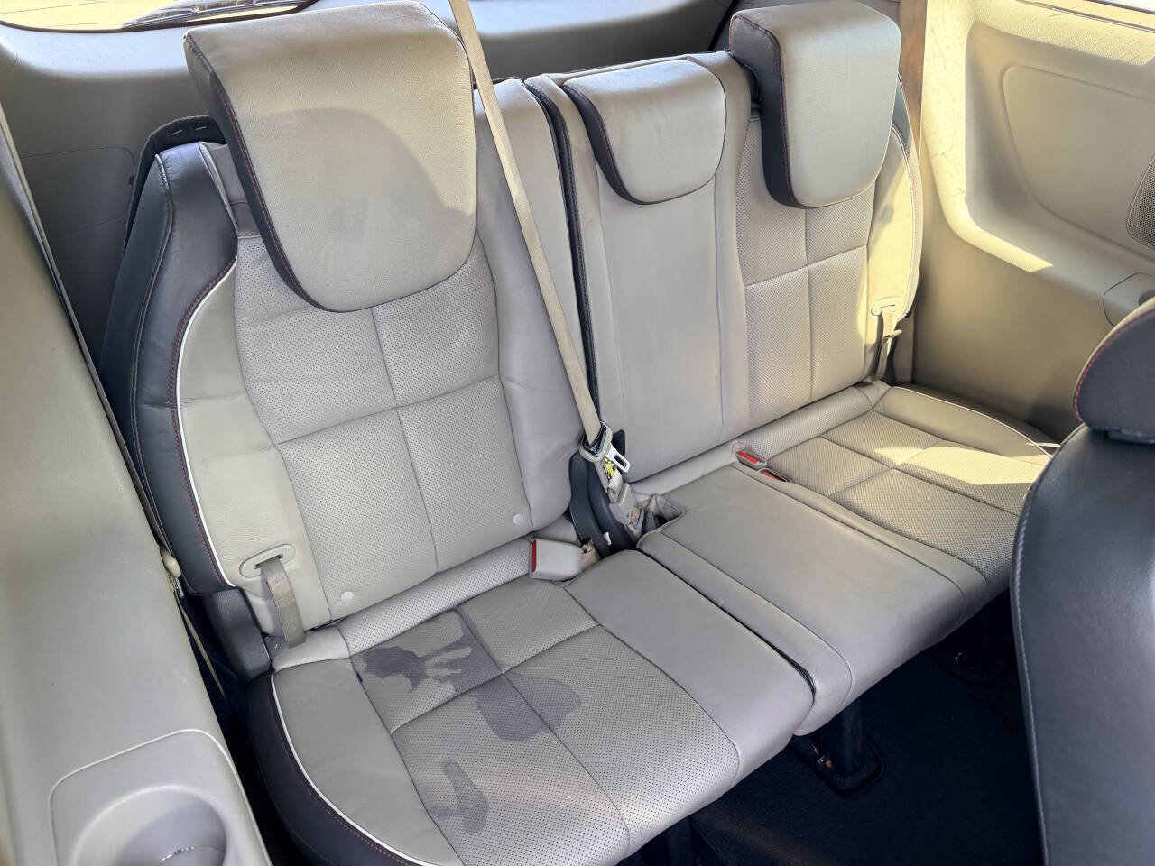 Used 2018 Kia Sedona EX image 24