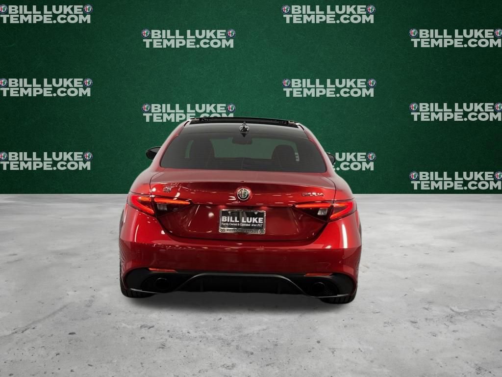 Used 2023 Alfa Romeo Giulia Veloce image 7