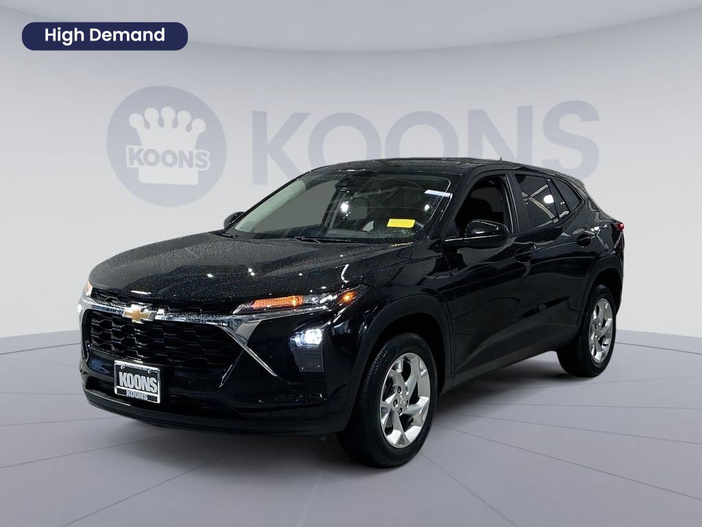 Used 2024 Chevrolet Trax LS w/ LS Convenience Package