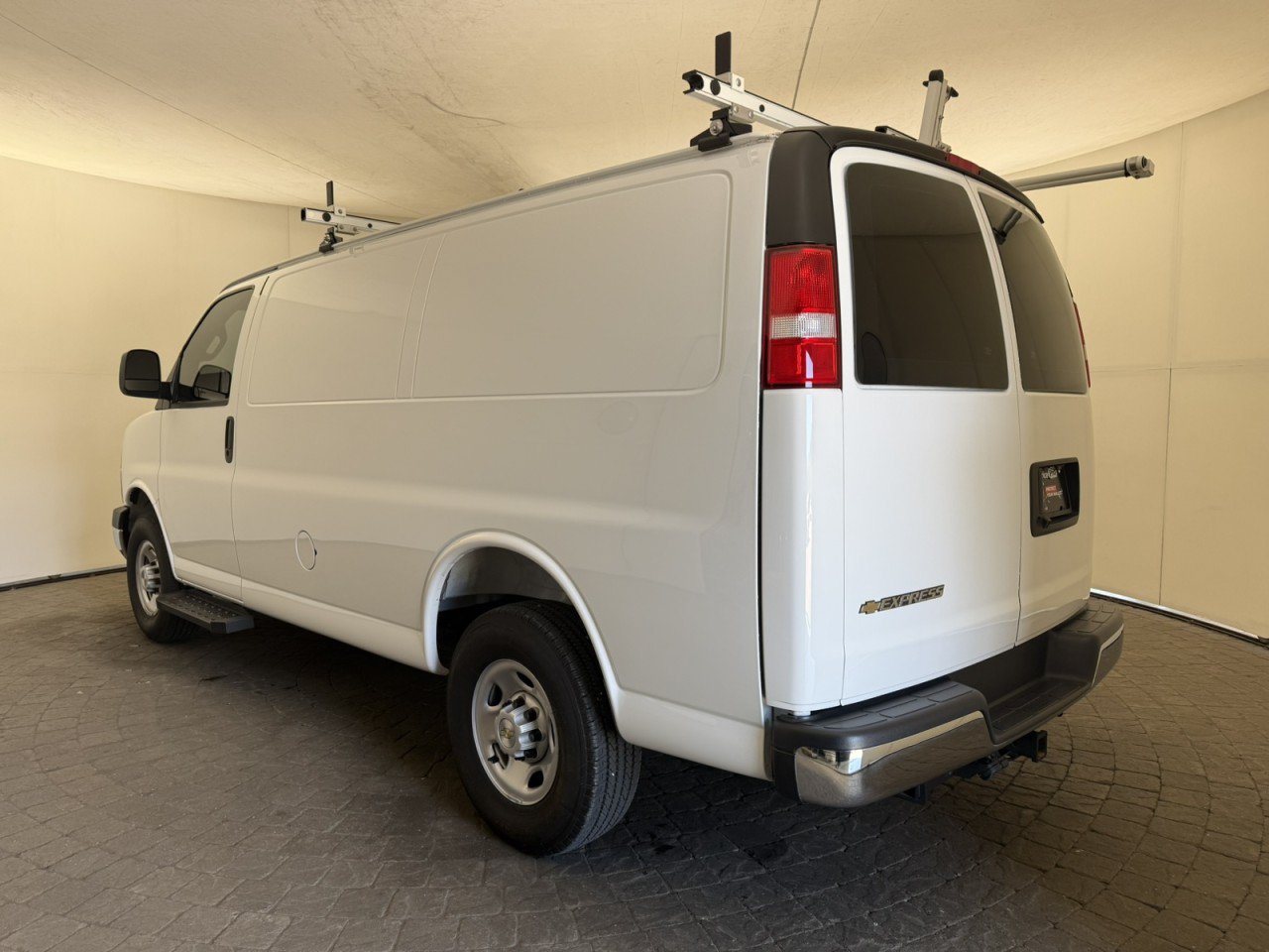 Used 2025 Chevrolet Express 2500 w/ Driver Convenience Package RWD image 5