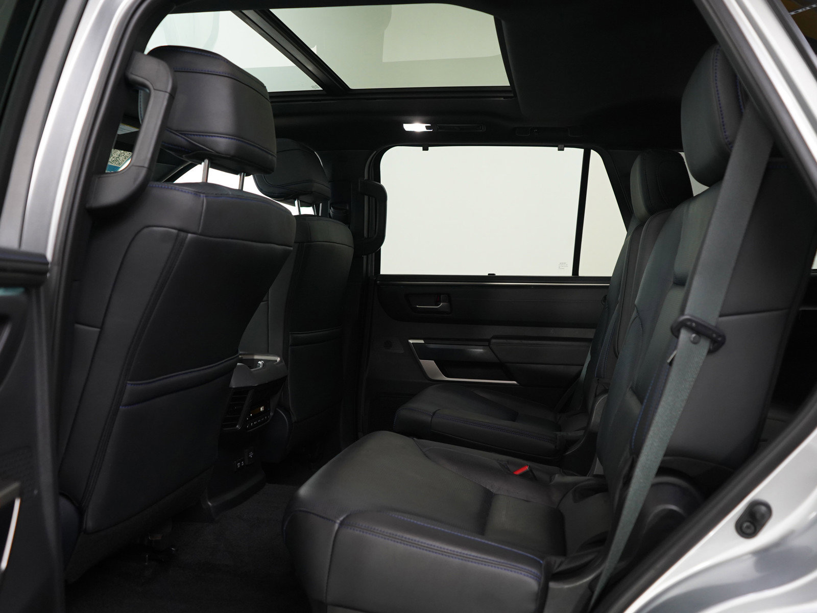 Used 2026 Toyota Sequoia Platinum AWD/4WD image 20