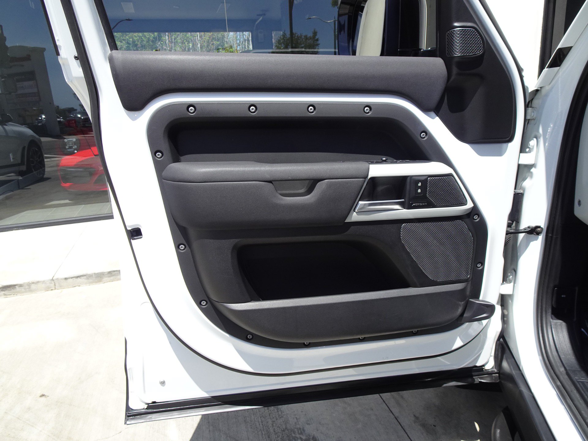 Used 2021 Land Rover Defender 110 SE AWD/4WD image 14