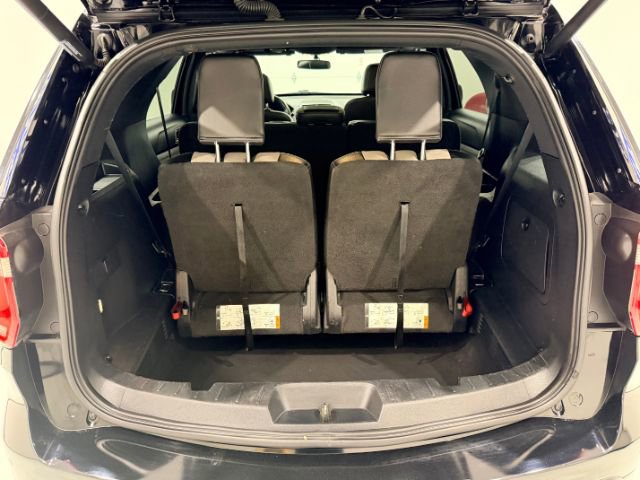 Used 2017 Ford Explorer XLT w/ Equipment Group 202A image 25