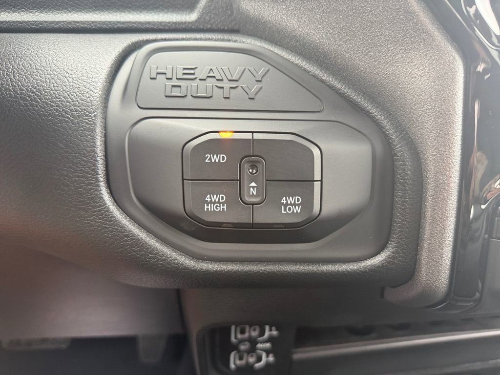 New 2026 RAM 3500 Tradesman AWD/4WD image 27