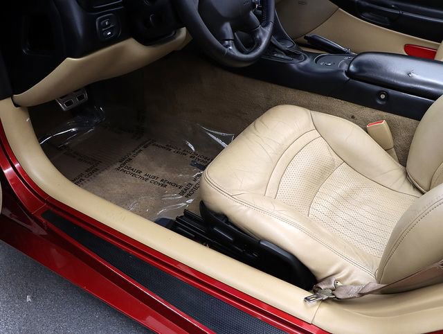 Used 2002 Chevrolet Corvette Convertible w/ Preferred Equipment Group2 image 24