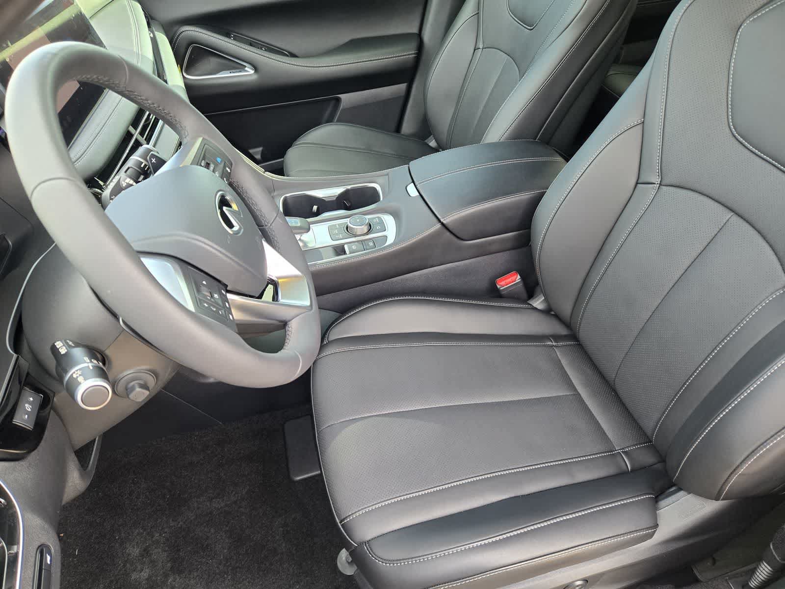 Certified 2026 INFINITI QX60 Luxe w/ Cargo Package FWD image 11