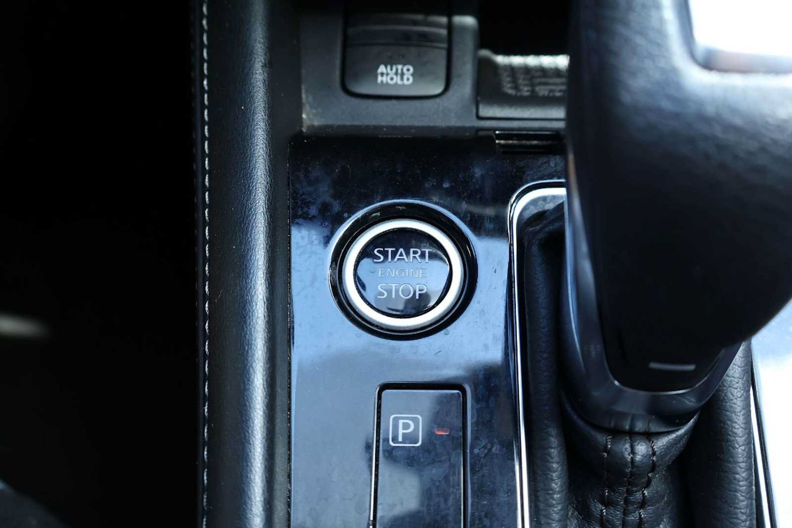 Used 2023 Nissan Kicks SR w/ SR Premium Package FWD image 25