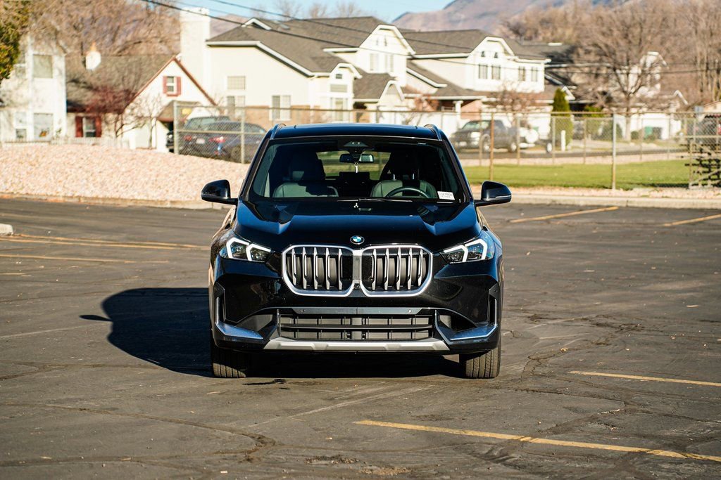 Used 2025 BMW X1 xDrive28i w/ Technology Package image 2