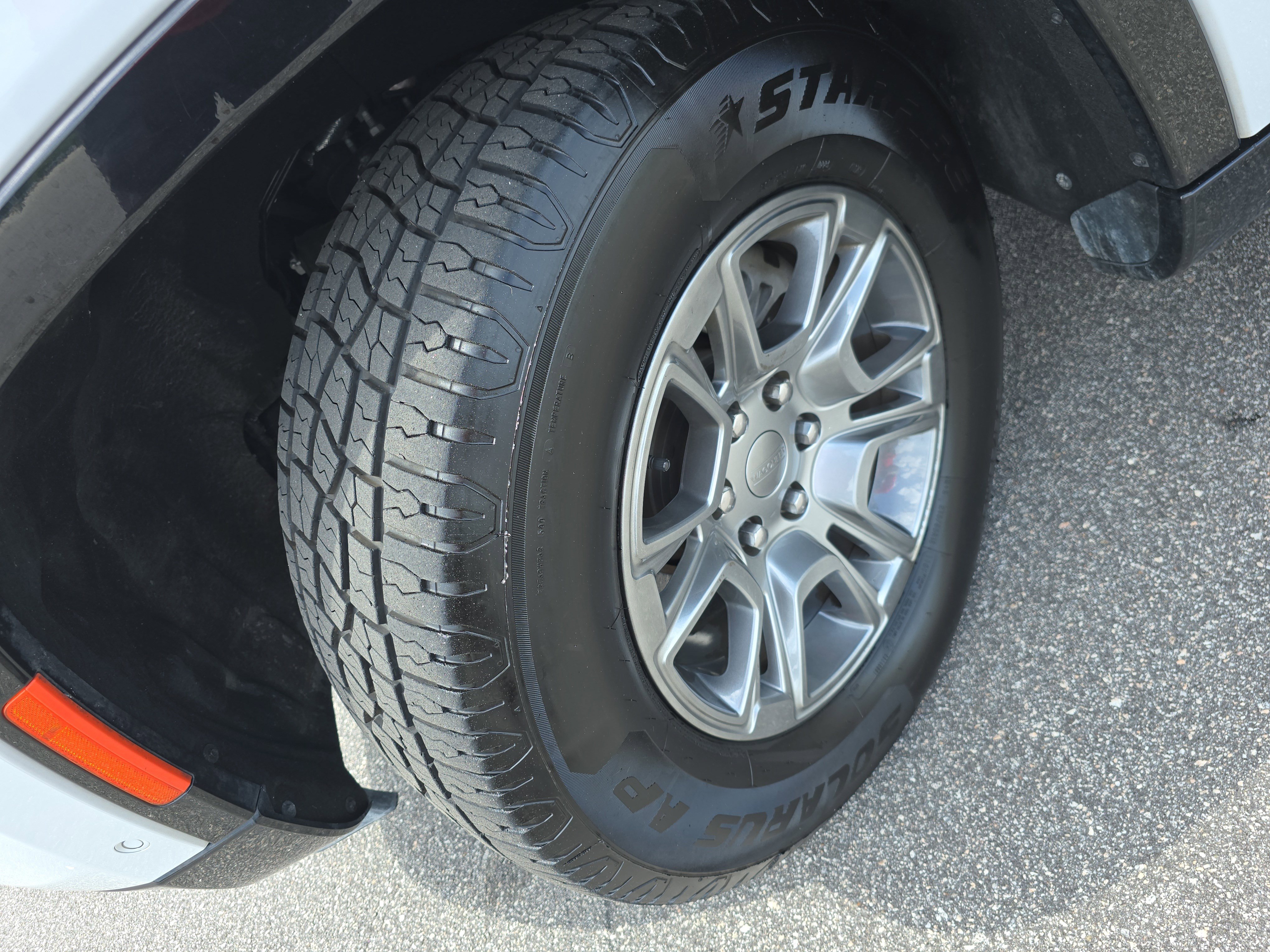 Used 2024 Jeep Wagoneer L 4WD image 30