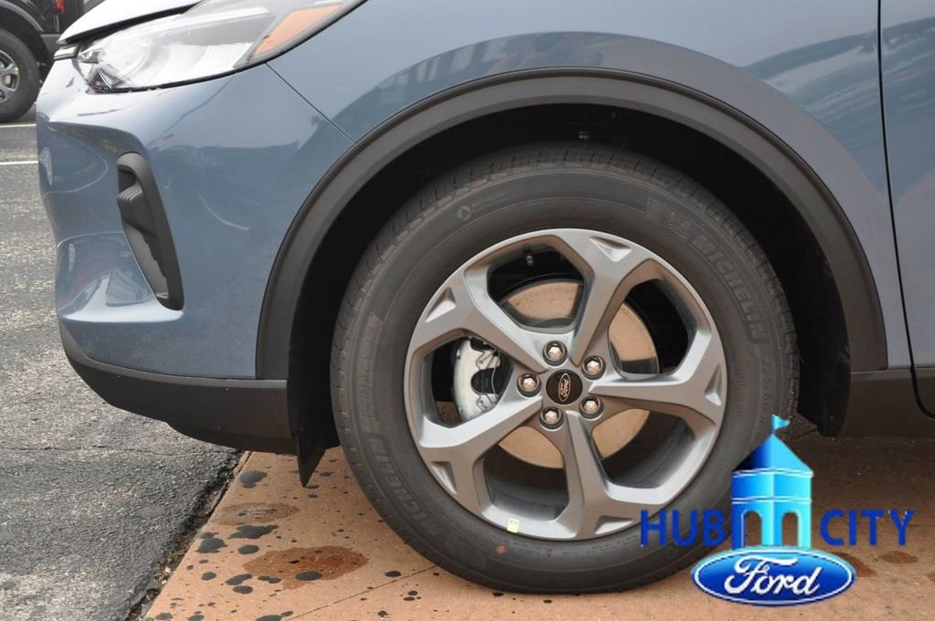 New 2026 Ford Escape ST-Line w/ Tech Pack #1 image 9