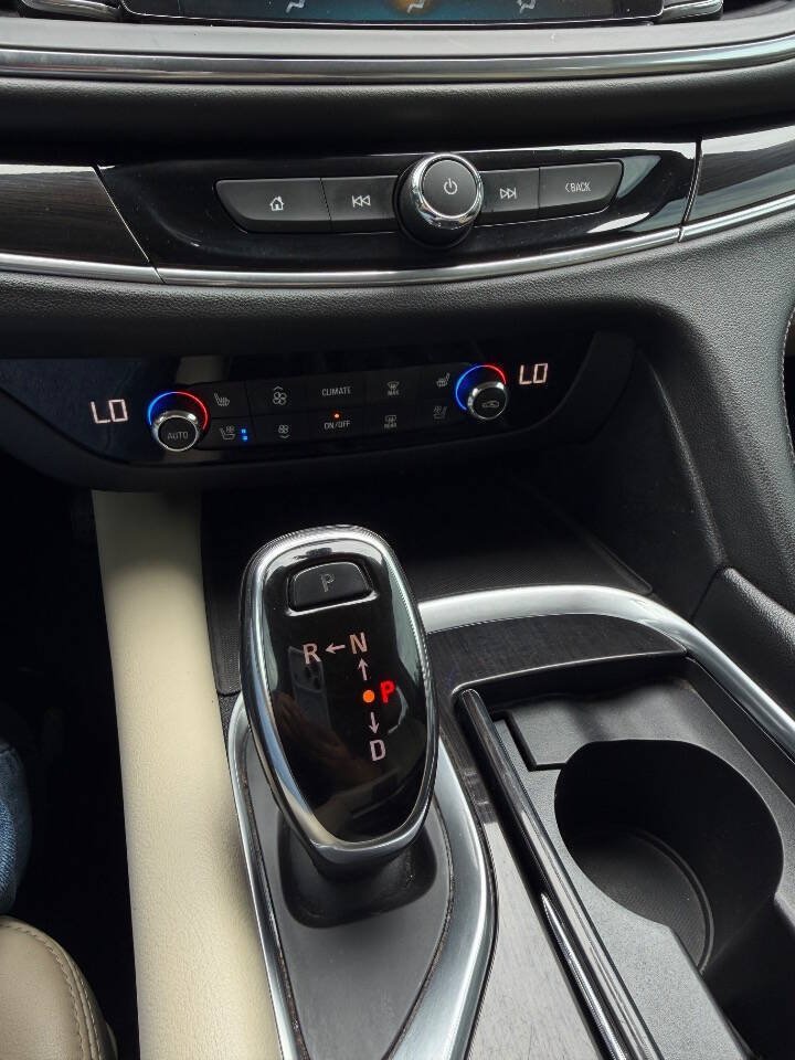 Used 2019 Buick Enclave Premium w/ Experience Buick Package FWD image 31