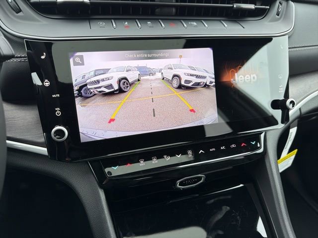 New 2026 Jeep Grand Cherokee Altitude image 22