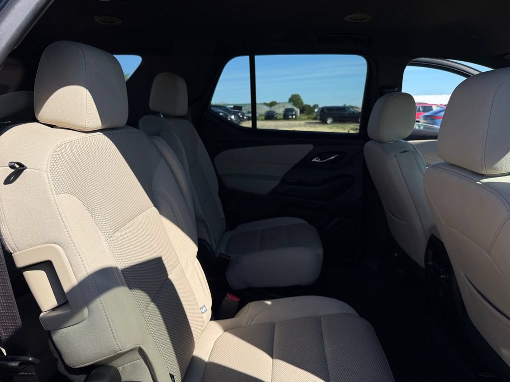 Used 2024 Chevrolet Traverse LT AWD/4WD image 40