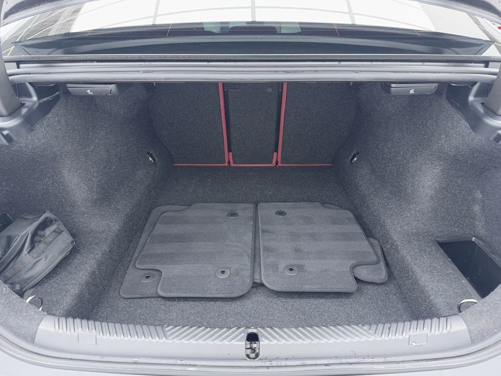 Used 2026 BMW 530i w/ M Sport Package image 18