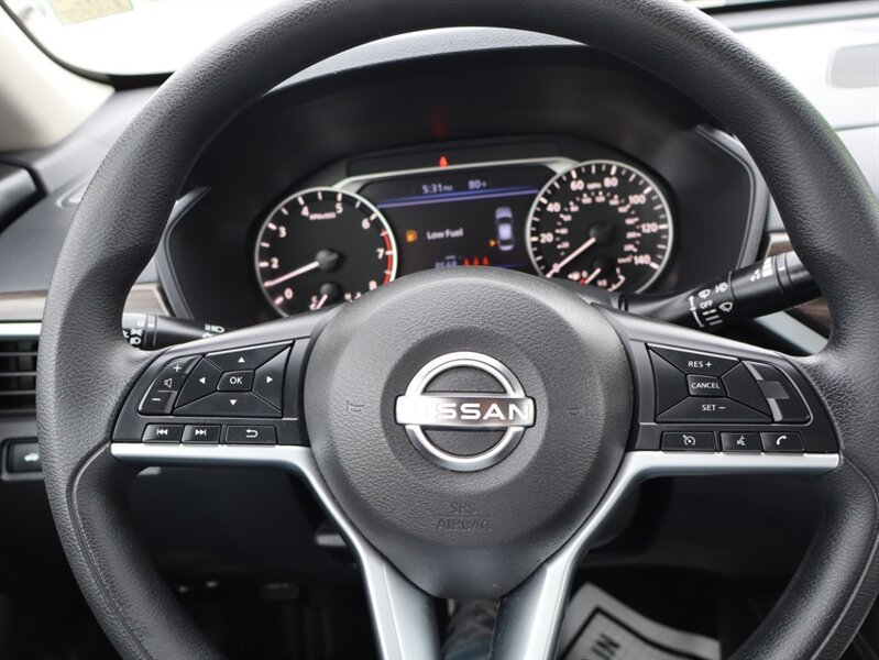Used 2023 Nissan Altima 2.5 SV FWD image 19