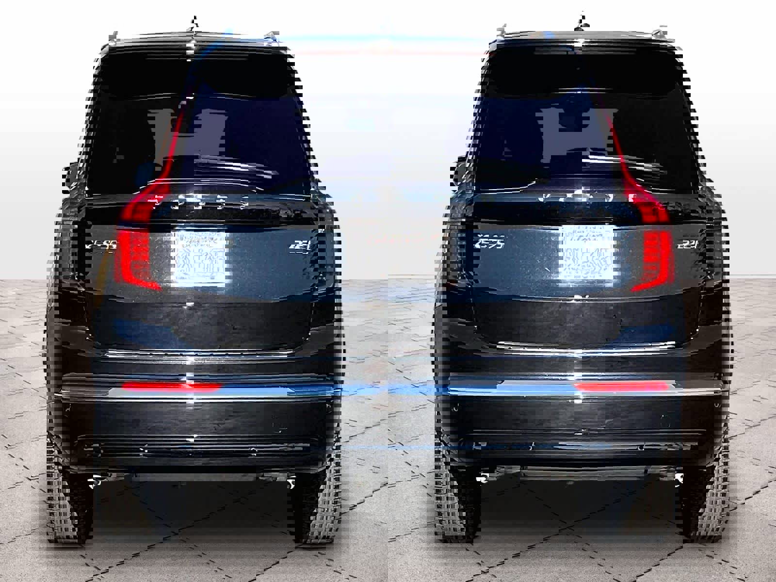 Used 2025 Volvo XC90 B5 Core w/ Protection Package Premier image 7