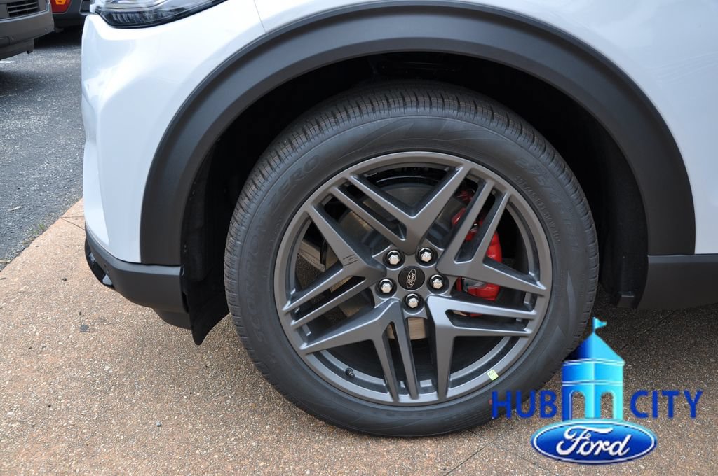 New 2026 Ford Explorer ST-Line RWD image 9