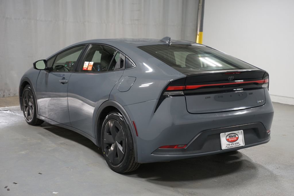 Used 2023 Toyota Prius LE image 6