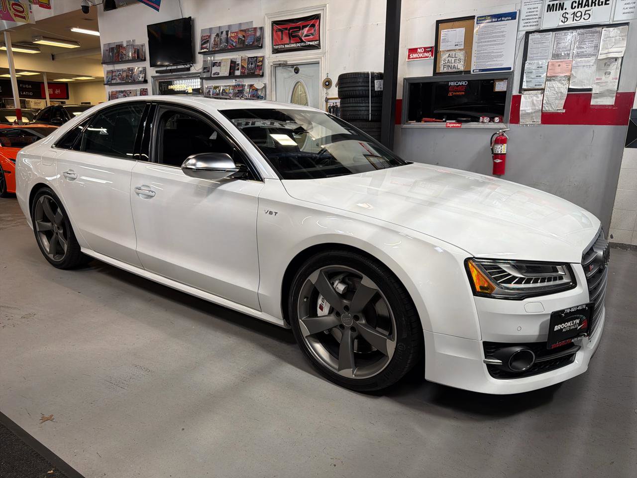 Used 2016 Audi S8 image 4