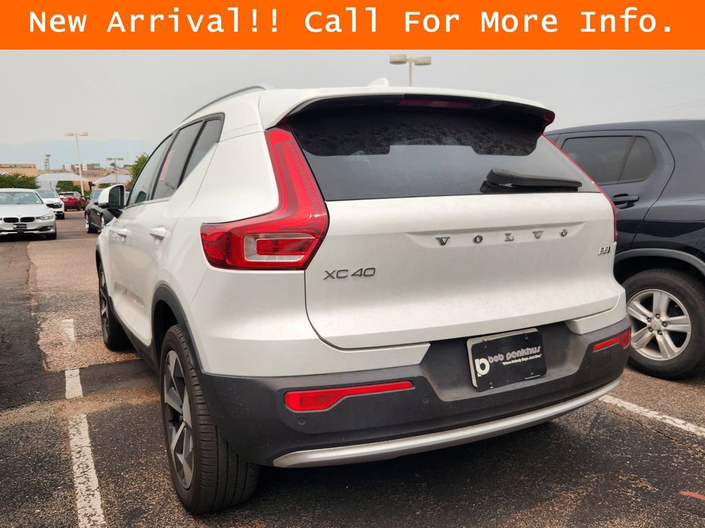 Used 2023 Volvo XC40 B5 Plus w/ Protection Package Premier AWD/4WD image 5