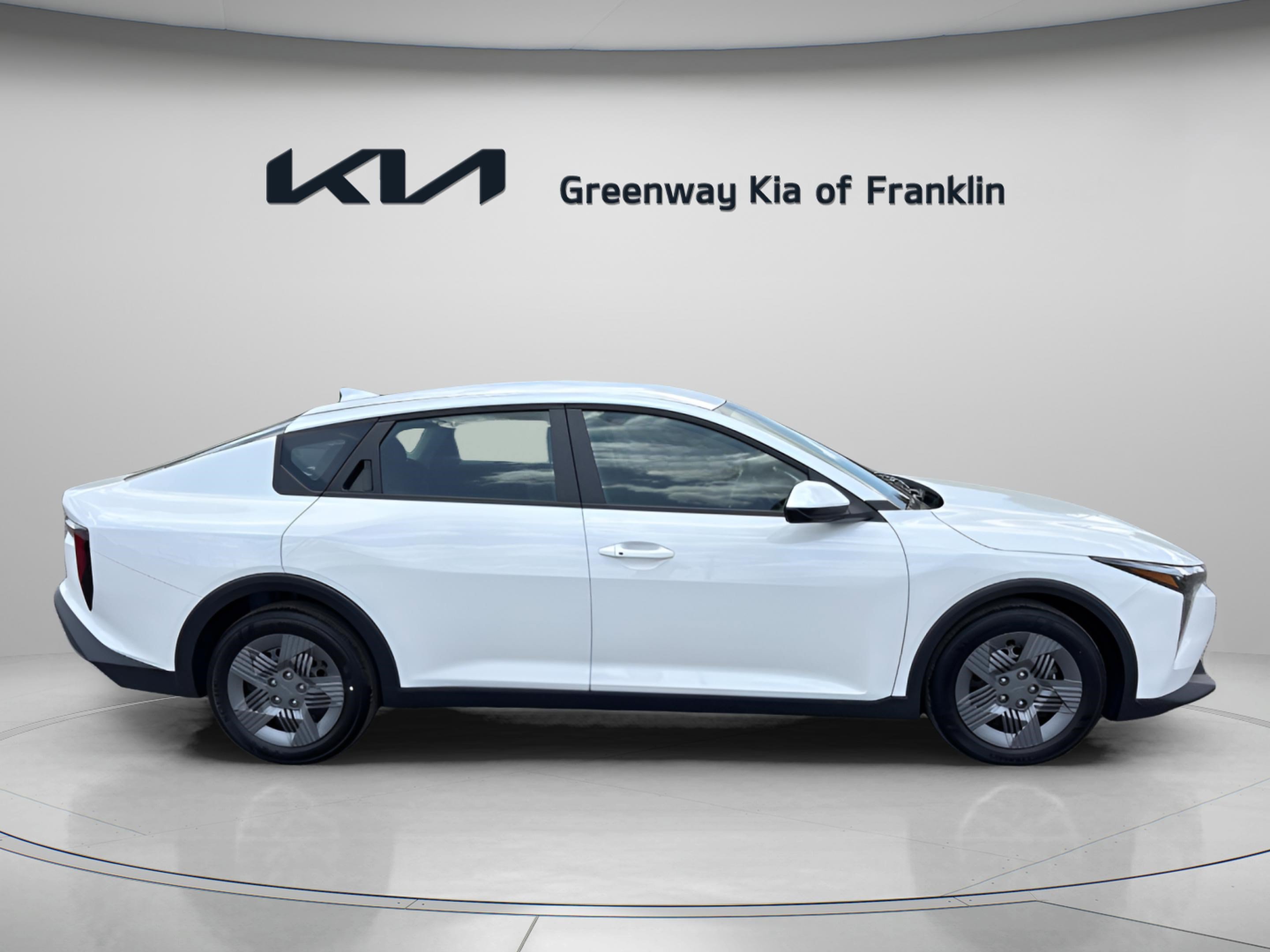 New 2026 Kia K4 FWD image 8