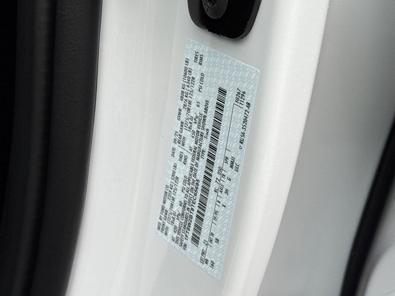 New 2026 Ford F250 Lariat w/ Lariat Premium Package image 33