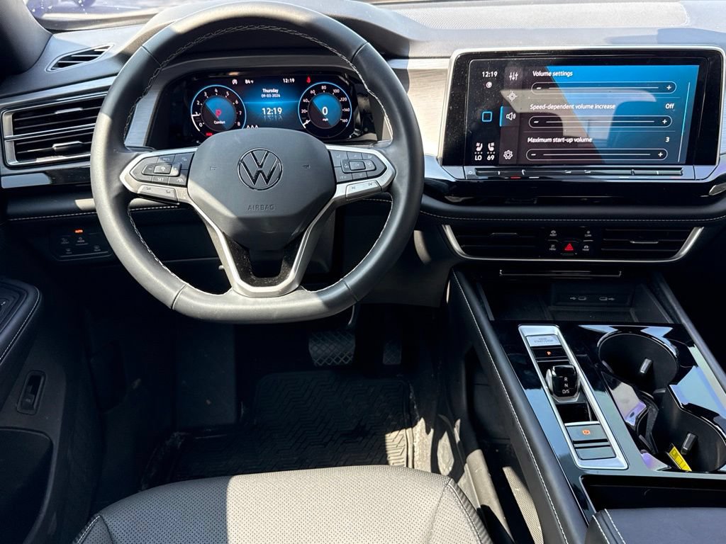 Used 2024 Volkswagen Atlas Cross Sport SE AWD/4WD image 18