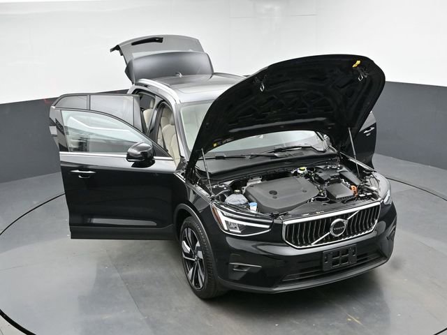 Used 2023 Volvo XC40 B5 Plus w/ Protection Package Premier AWD/4WD image 47