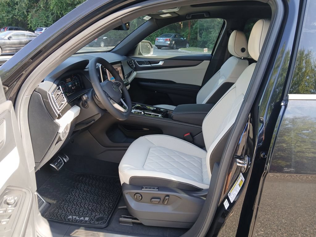 New 2026 Volkswagen Atlas Cross Sport SEL Premium R-Line AWD/4WD image 9