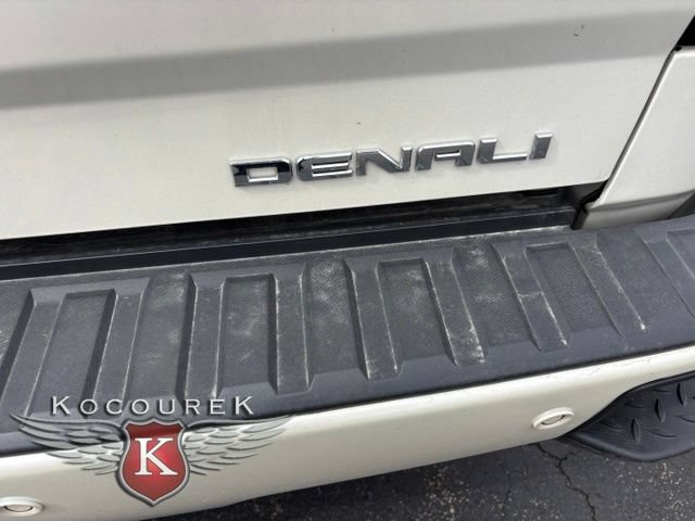Used 2015 GMC Sierra 1500 Denali w/ Driver Alert Package AWD/4WD image 16