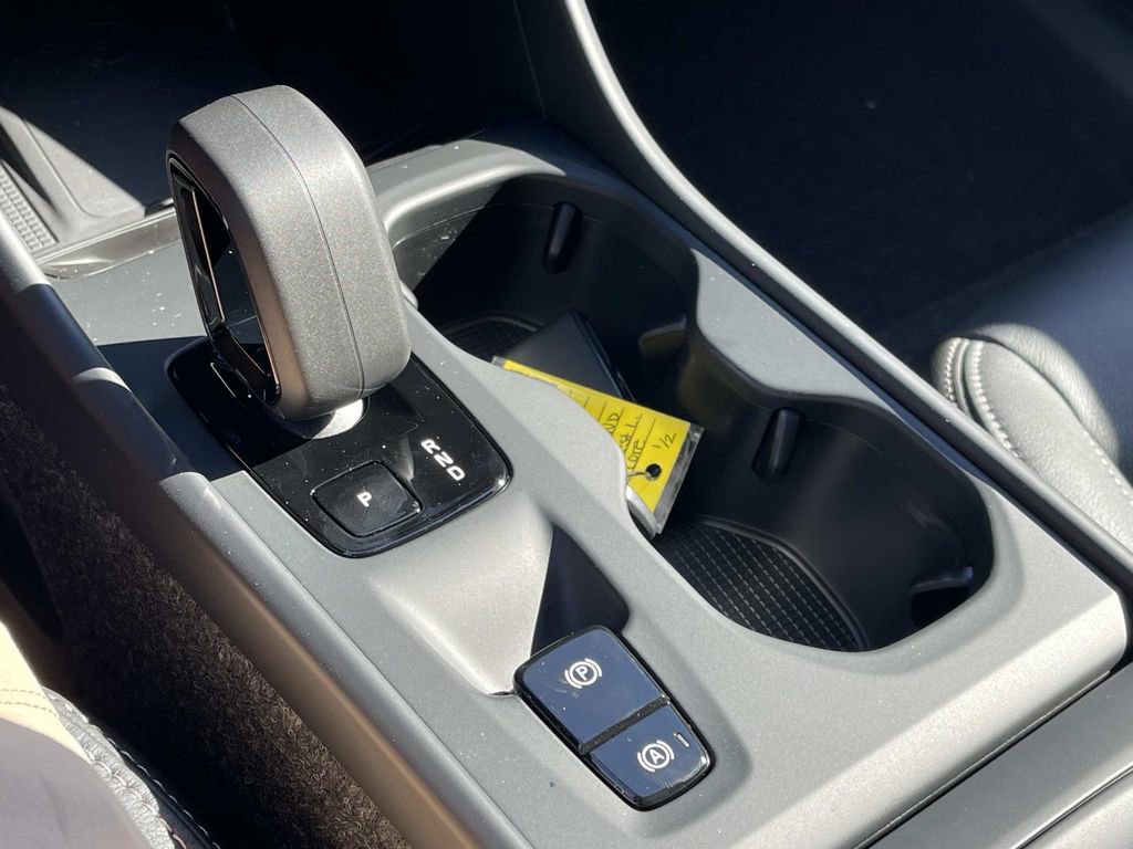 New 2026 Volvo XC40 B5 Core w/ Climate Package image 30
