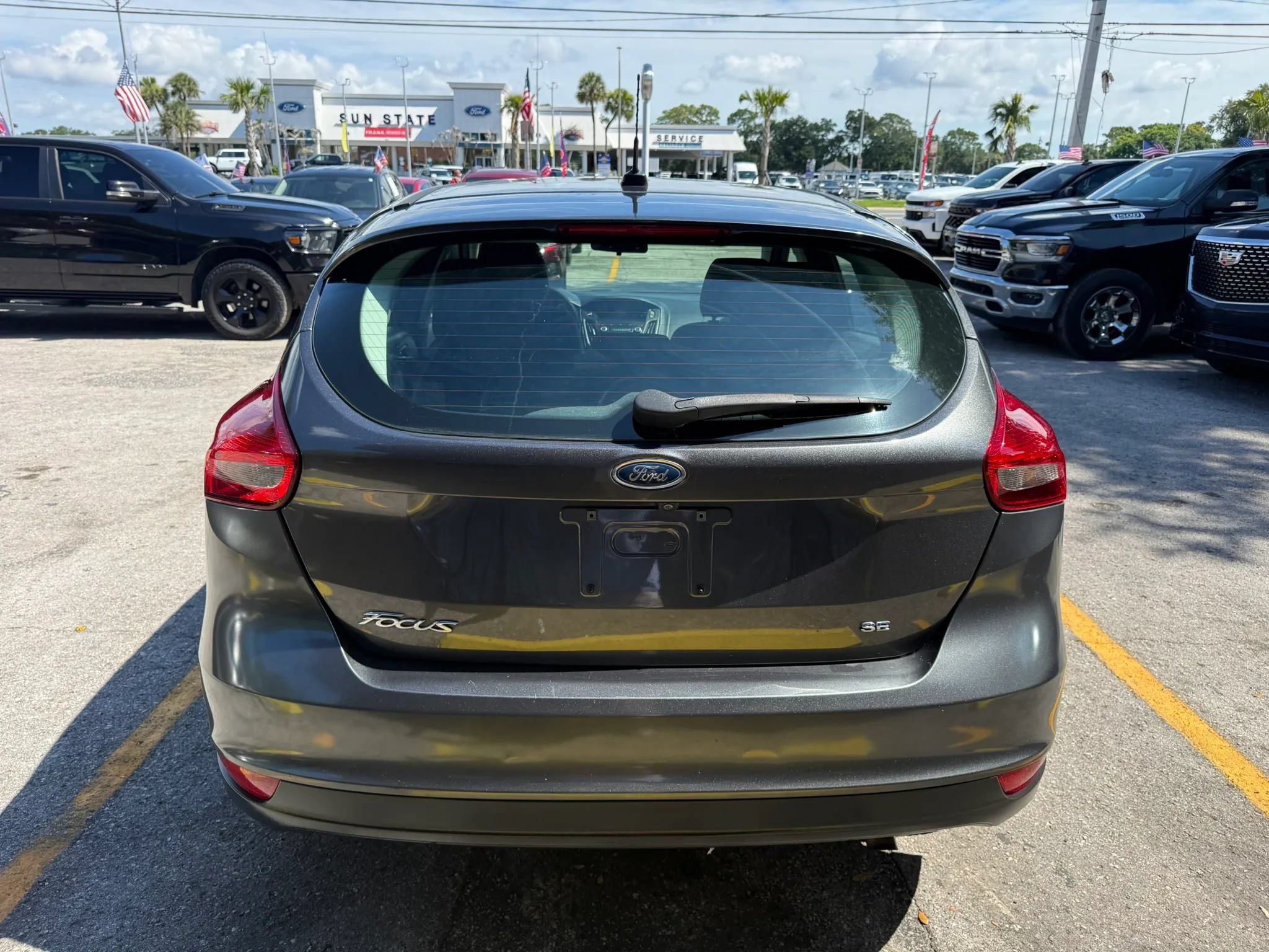 Used 2018 Ford Focus SE FWD image 6