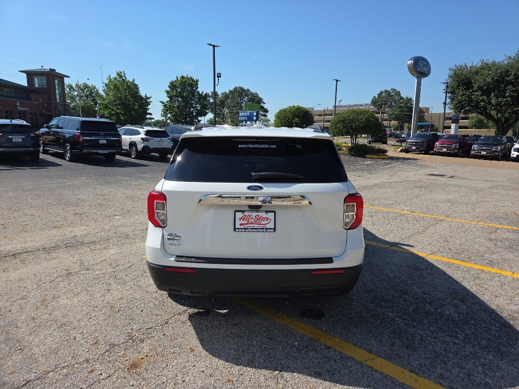 Used 2024 Ford Explorer XLT RWD image 6