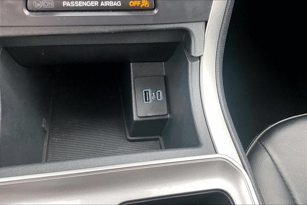Used 2024 Ford Edge SEL AWD/4WD image 16