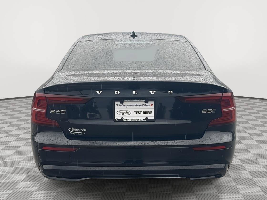 Used 2025 Volvo S60 B5 Plus AWD/4WD image 7
