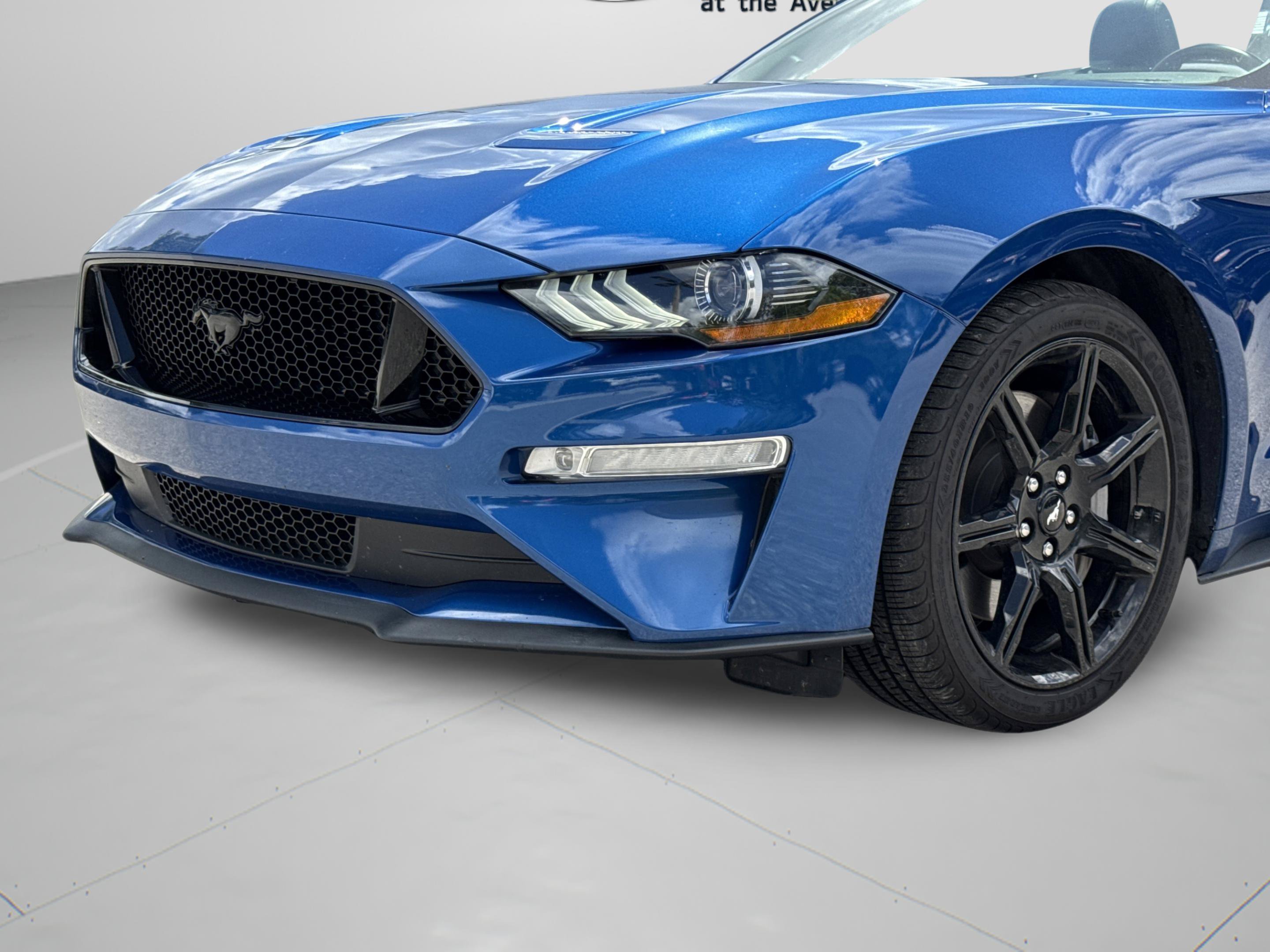 Used 2018 Ford Mustang GT Premium w/ Black Accent Package RWD image 24