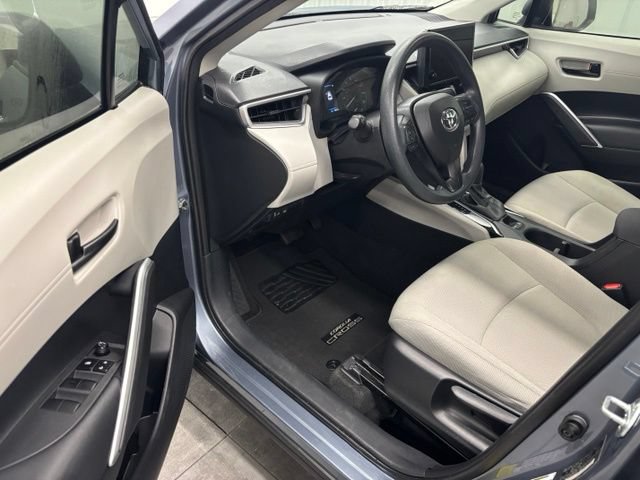 Used 2024 Toyota Corolla Cross L FWD image 12