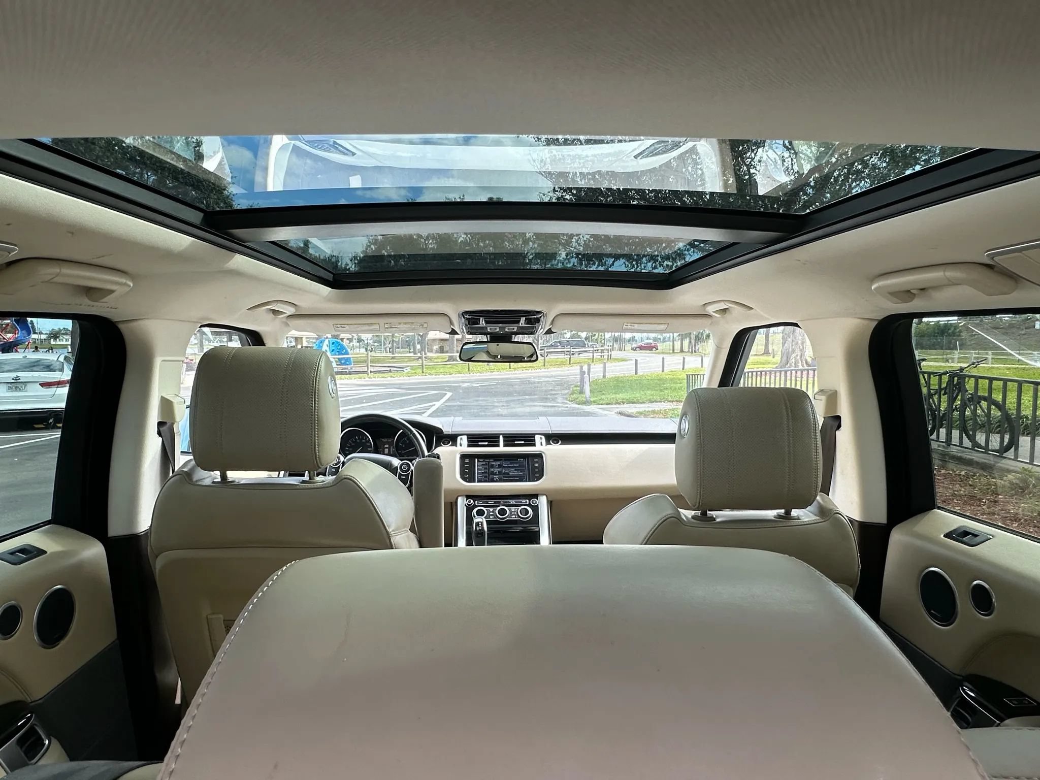 Used 2015 Land Rover Range Rover Sport AWD/4WD image 20