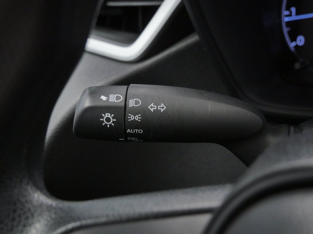 Used 2025 Toyota Corolla LE FWD image 23