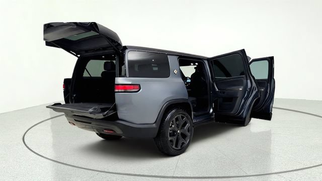 Used 2026 Rivian R1S Adventure AWD/4WD image 18