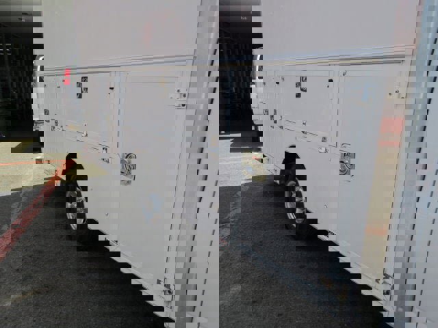 Used 2017 Chevrolet Express 3500 image 20